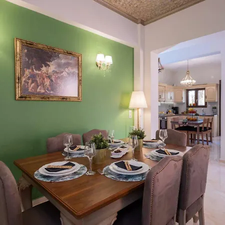 アパート Princess Anna Maria ヘルソニソス